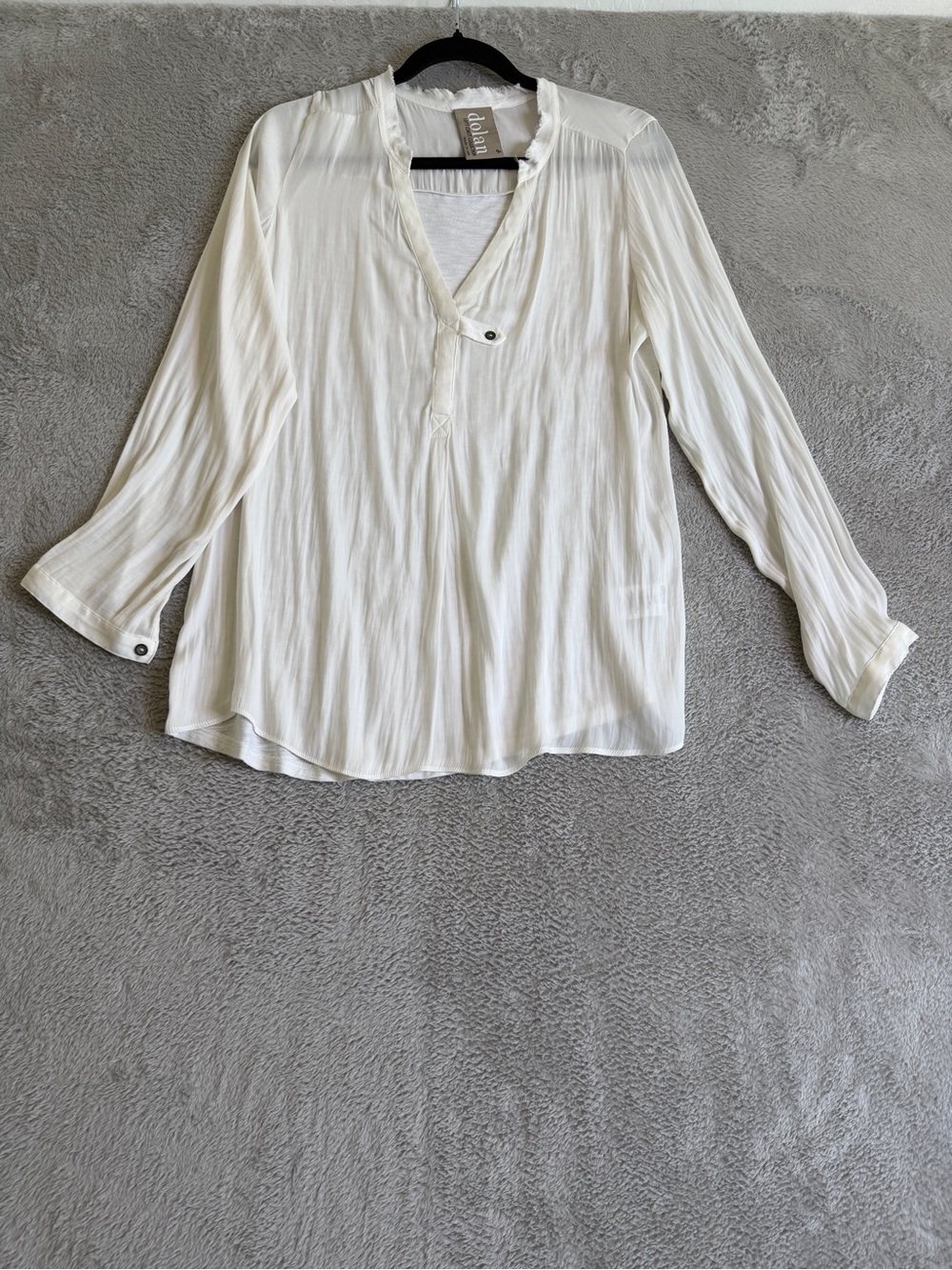 Doaln White V-Neck Long Sleeve Button-Accent Blouse Rayon Blend M